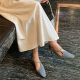 CLASSY CLOSED-TOE KITTEN HEEL SANDALS