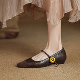 LOW HEEL SQUARE TOE MARY JANES