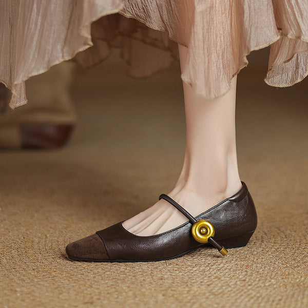 LOW HEEL SQUARE TOE MARY JANES