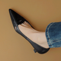 POINTED-TOE-MID-HEEL-SHOES