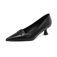 POINTED-TOE-MID-HEEL-SHOES